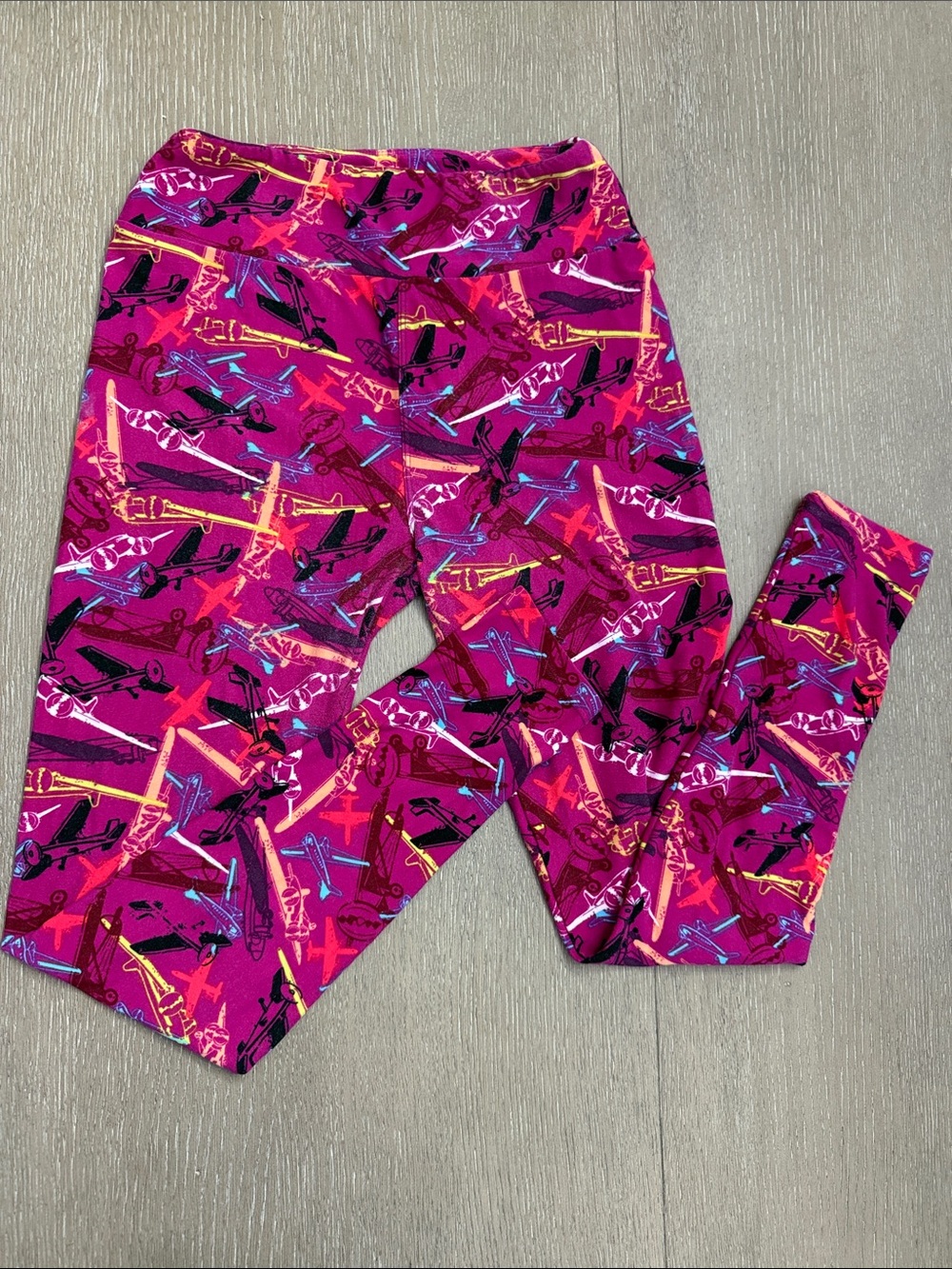 LuLaRoe Magenta Airplane Print Leggings